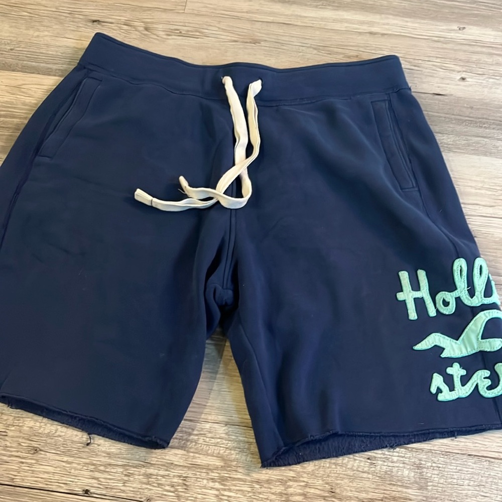 Men’s Holister shorts
